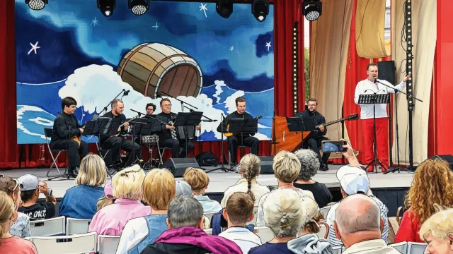 Музей Остермана отметил 45 лет. Праздник вышел на улицу!